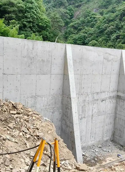 商丘永城重力式挡土墙